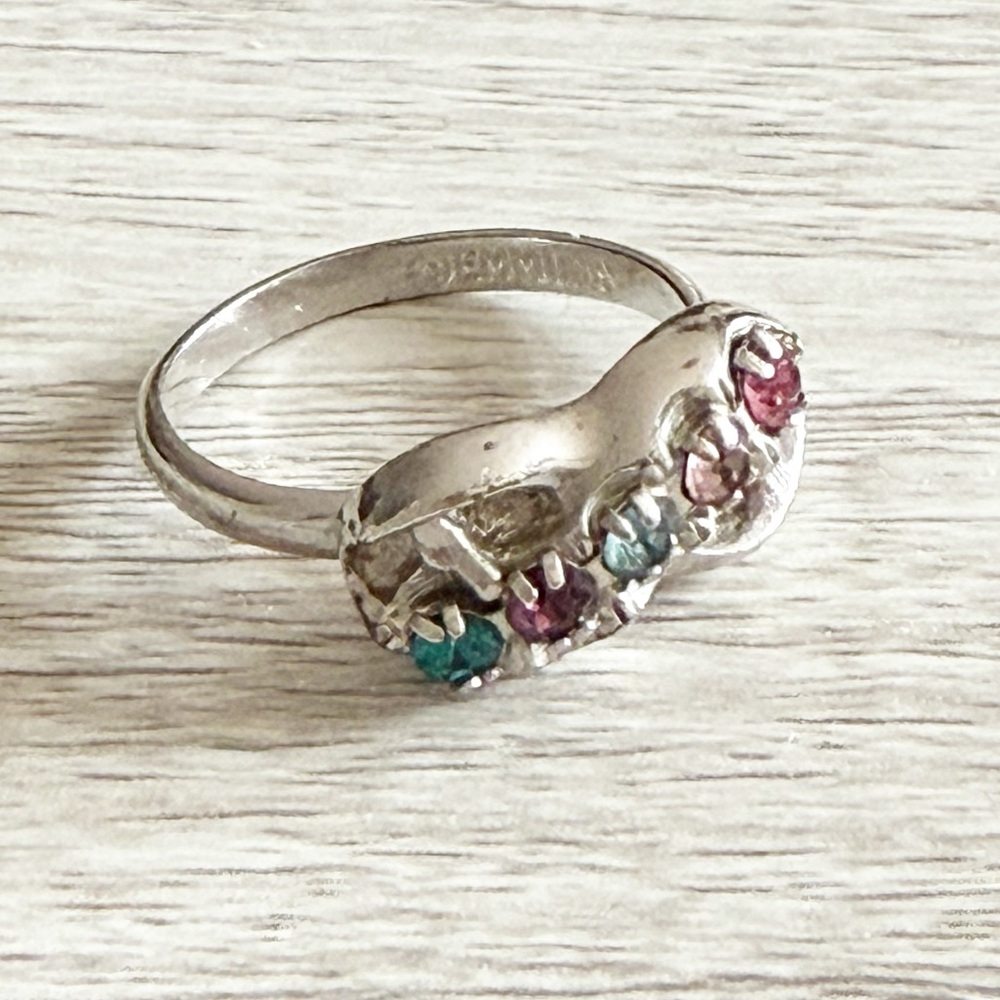 Emmons Vtg Size 6.75 Adjustable Silver Tone Multicolor Rhinestone Ring 60s 70s - Picture 12 of 13